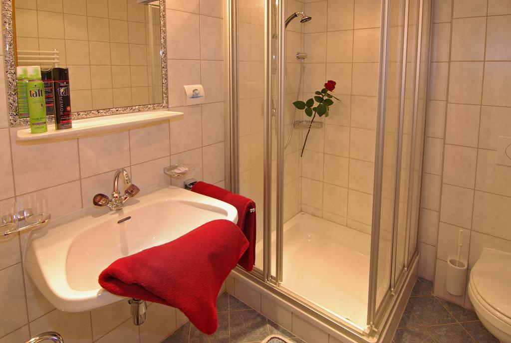 Hotel Garni Romantik Fügen Cameră foto